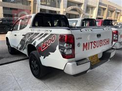 میتسوبیشی L200